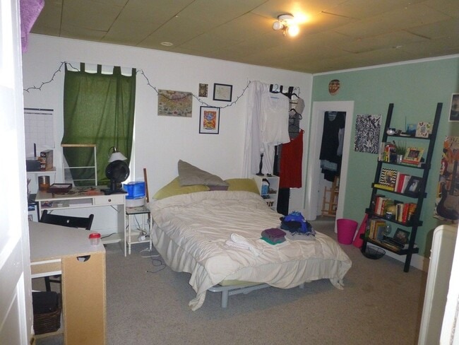 Building Photo - Pre-lease September - 4Bd/1Ba