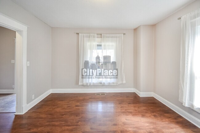 Building Photo - 3116 Ruckle St