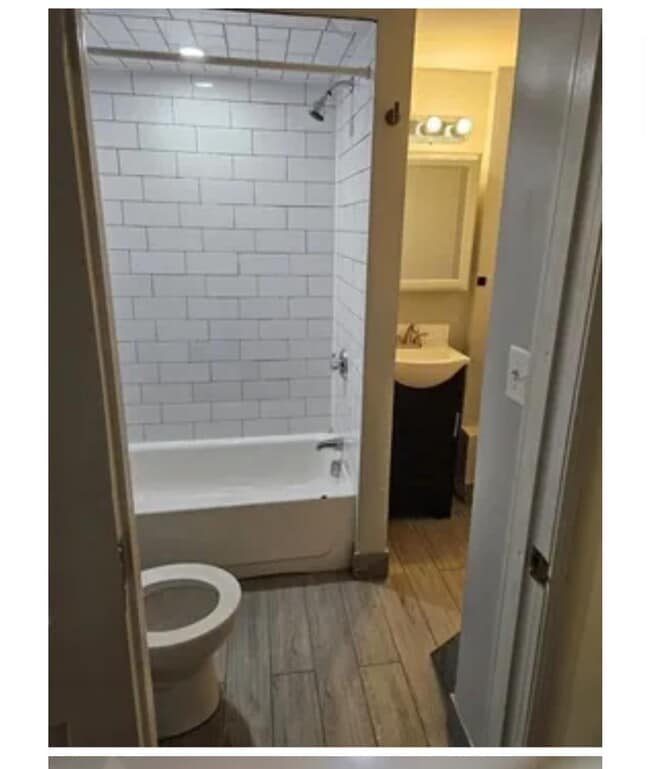 Building Photo - 44 Milton St