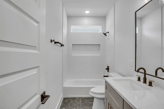 Building Photo - 4835 Paula St