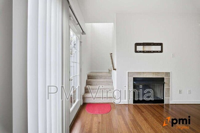 Building Photo - 4304 Cattail Ln