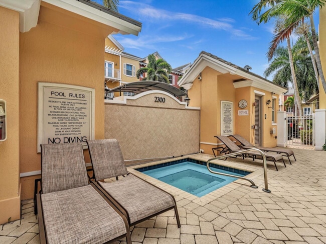 Building Photo - 2329 Vintage Dr