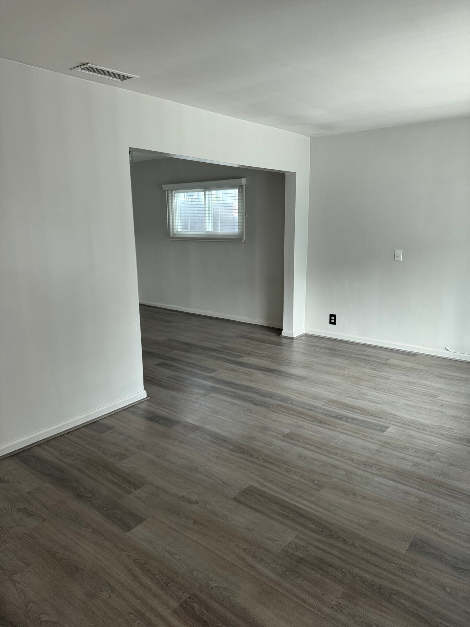 Building Photo - 617 1/2 Manchester Ter