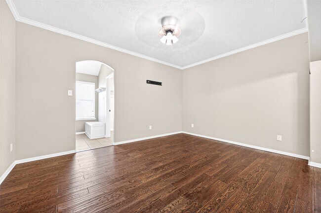 Building Photo - 24822 Diamond Run Ct