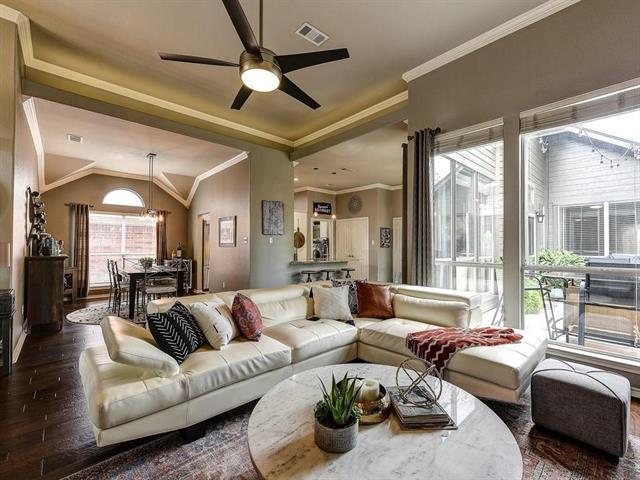 Building Photo - 3621 Granbury Dr