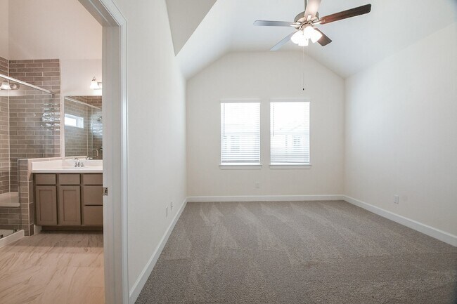 Building Photo - 11416 Lucky Fls Dr