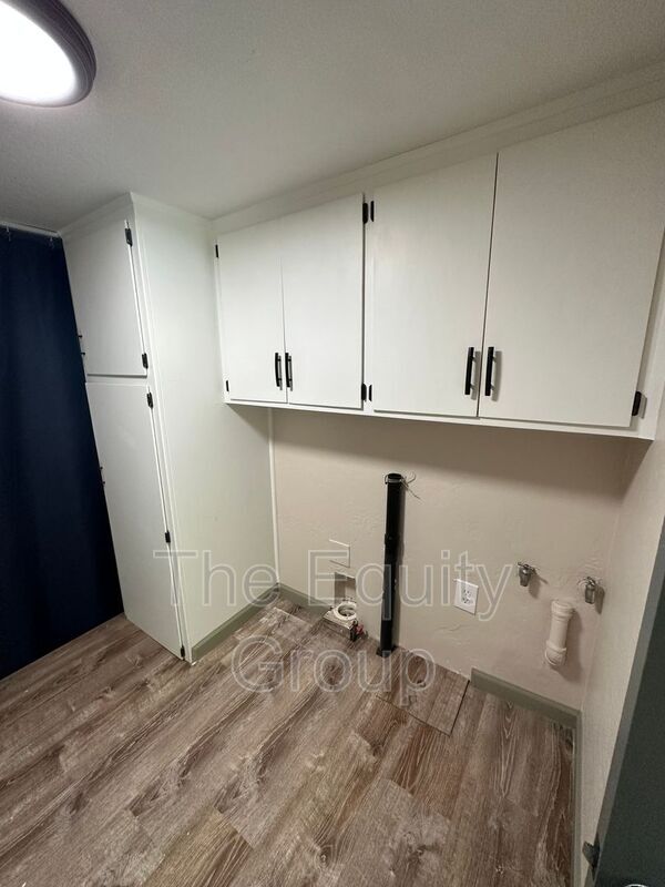 Building Photo - 1522 W Monte Vista Ave