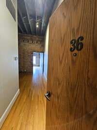 Building Photo - 1417 Market St