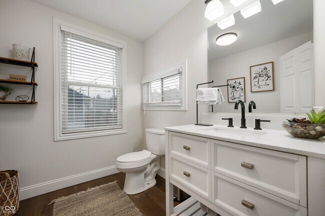 Building Photo - 1419 Wright St