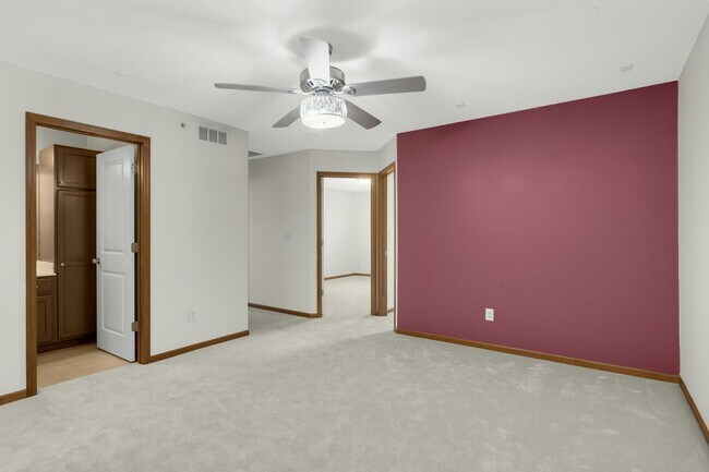 Building Photo - 15275 60th Ave N