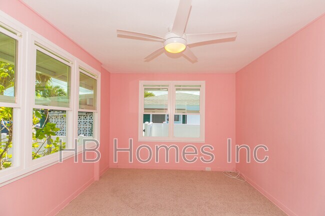 Building Photo - 828 Oneawa St