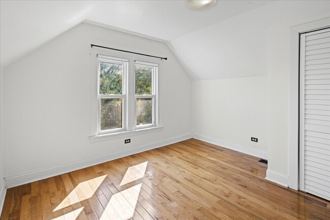 Building Photo - 2032 N Whipple St