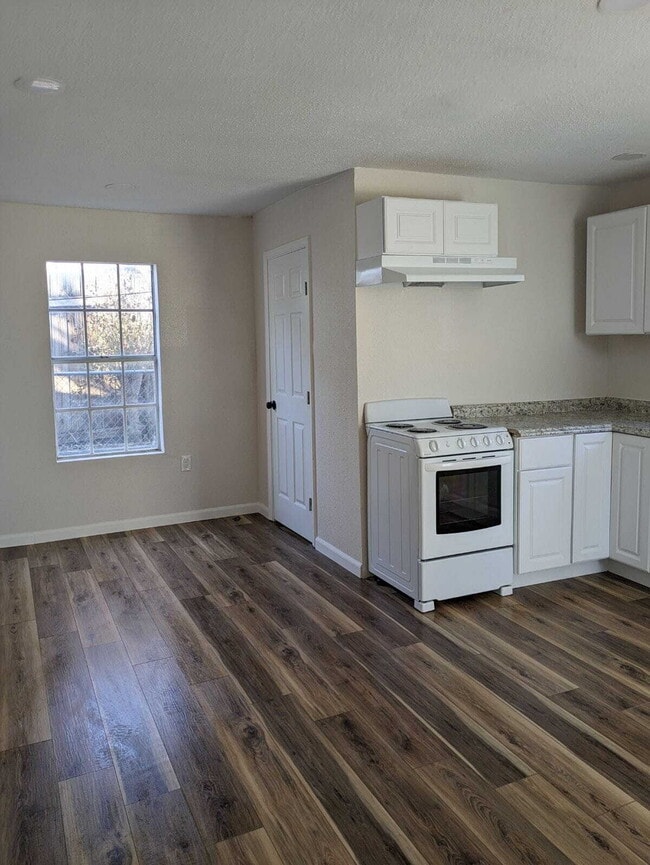 Building Photo - 4602 Centralia Dr