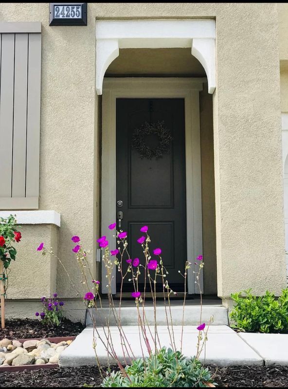 Building Photo - 24255 Lilac Ln