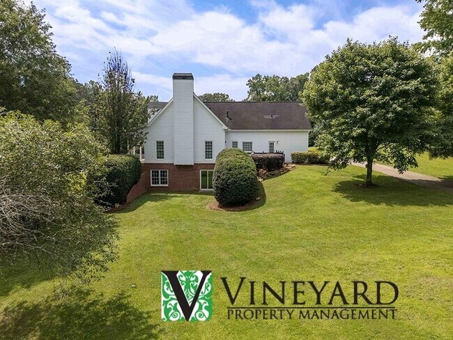 Building Photo - 255 Henson Way