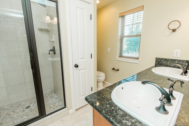 Building Photo - Spring Into Your New Home - Premium Corner Townhome Now Available!