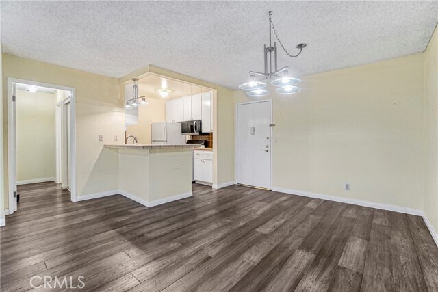 Building Photo - 8650 Gulana Ave