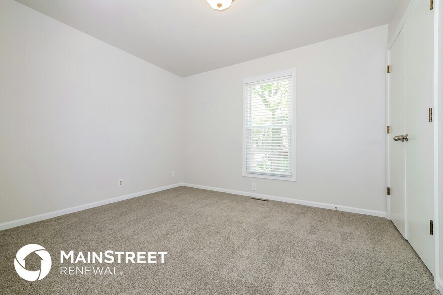 Building Photo - 1321 NE Quail Walk Dr