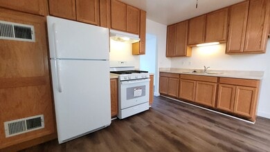 Building Photo - EL CAJON DUPLEX UNIT AVAILABLE NOW