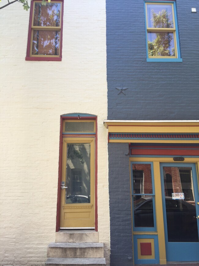 Side Door - 800 S Broadway