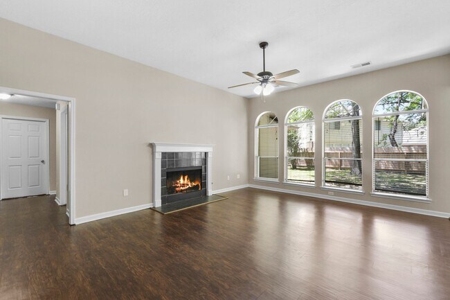 Building Photo - Charming 4-Bedroom Home in Spring, TX