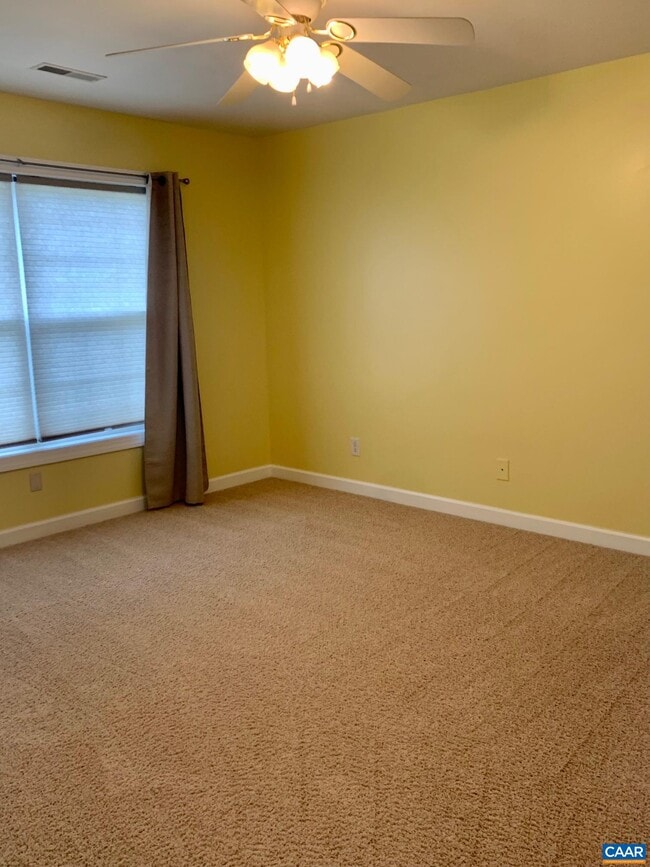 Building Photo - 1808 Clay Dr