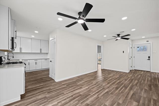 Building Photo - 3528 Hilton Dr