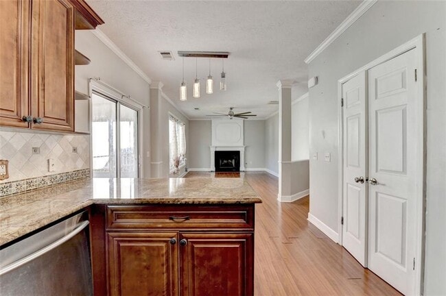 Building Photo - 702 Ashley Glen Ln