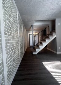 Building Photo - Cedar Terrace