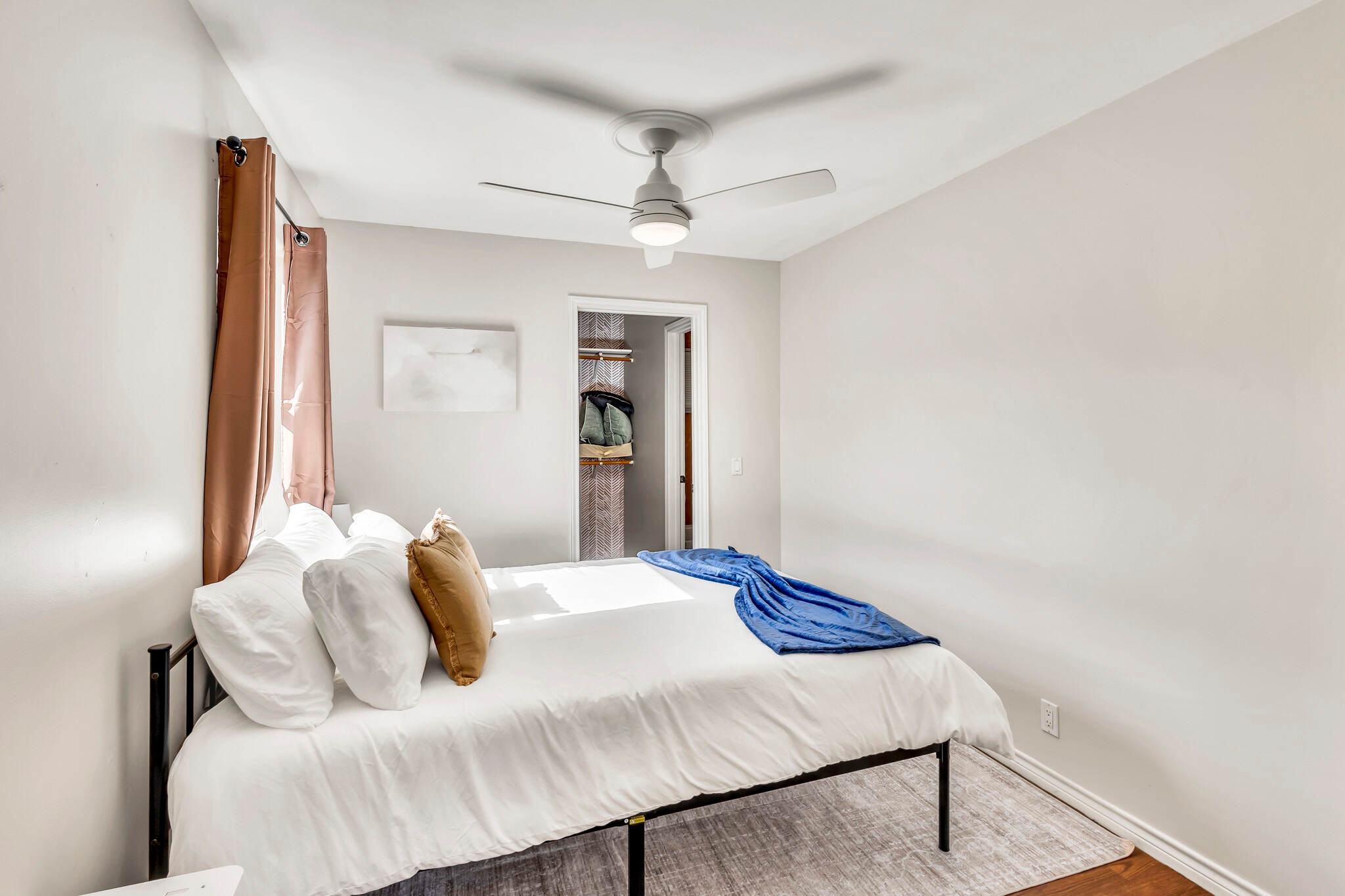 Building Photo - 4603 Lennox Dr