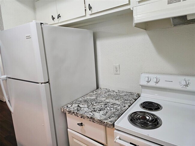 Building Photo - 12647 Ashford Meadow Dr