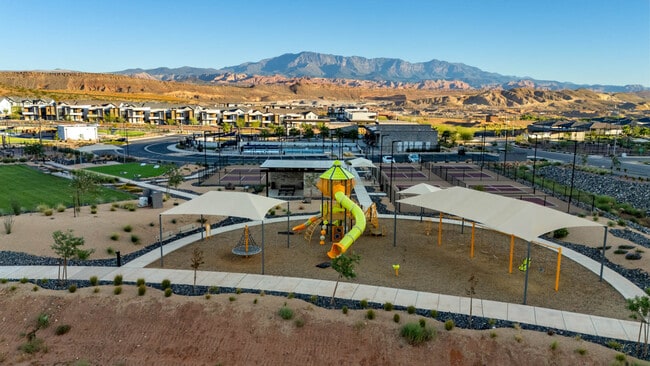 Building Photo - 1583 E Star Spgs Dr