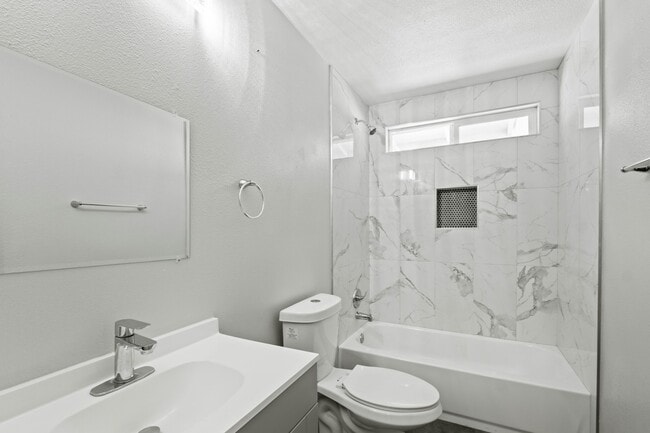 Building Photo - 51410 Avenida Villa