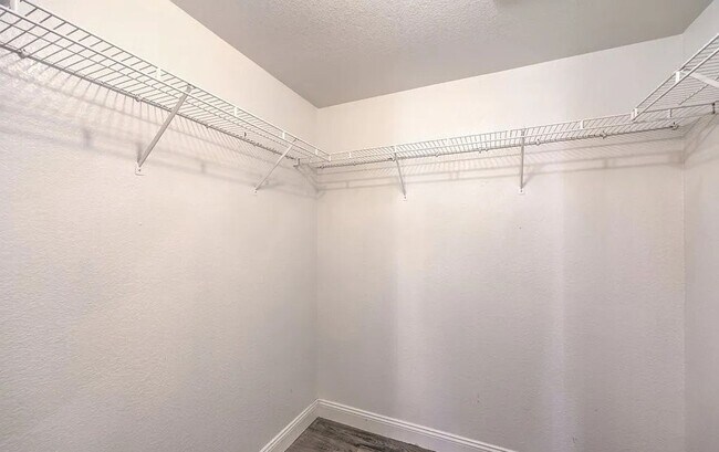 Building Photo - 1425 Bow Creek Ct