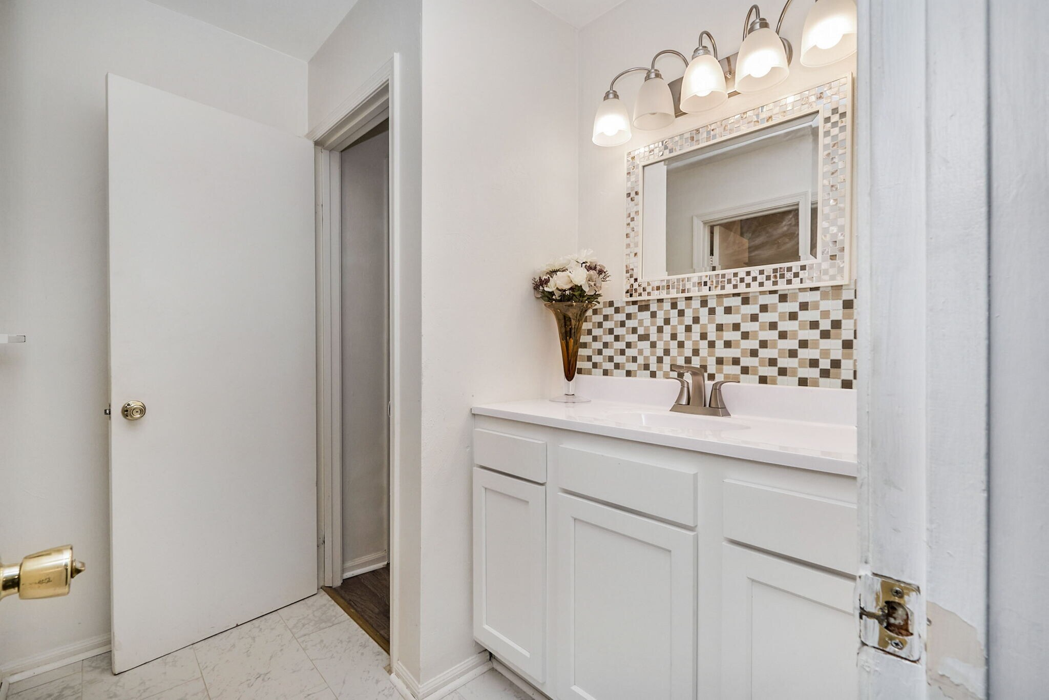 Building Photo - 5213 Clover Hill Dr