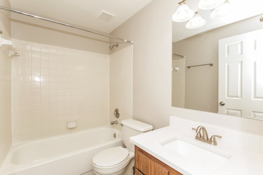 Building Photo - 10809 Balbriggan Ct