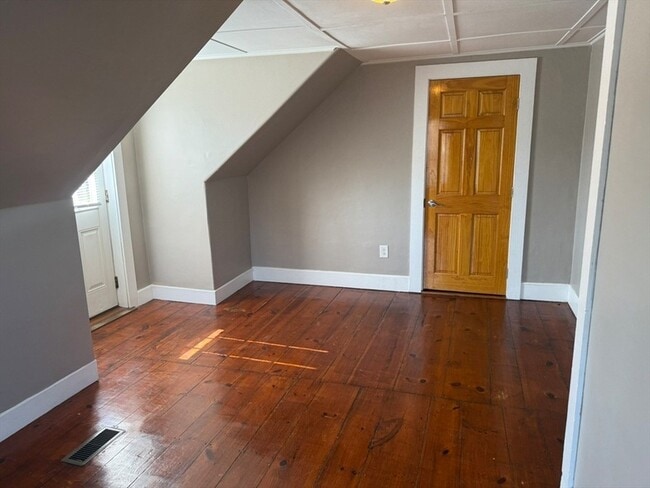 Building Photo - 406-408-408 Court St