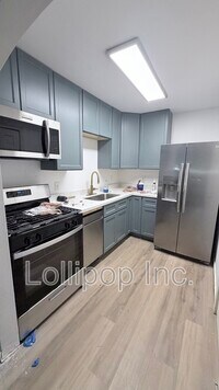Building Photo - 3821 Woodleigh St