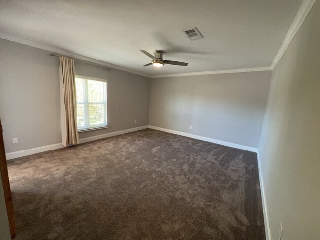 Building Photo - 401 Walton St