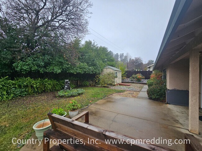 Building Photo - Spacious 4-Bedroom Home in Mary Lake Neighborhood Available January 15th!