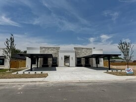 Building Photo - 2111 Dragonfly St