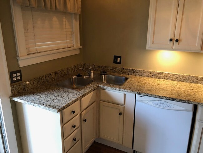 Kitchen - 2229 Coventry Rd