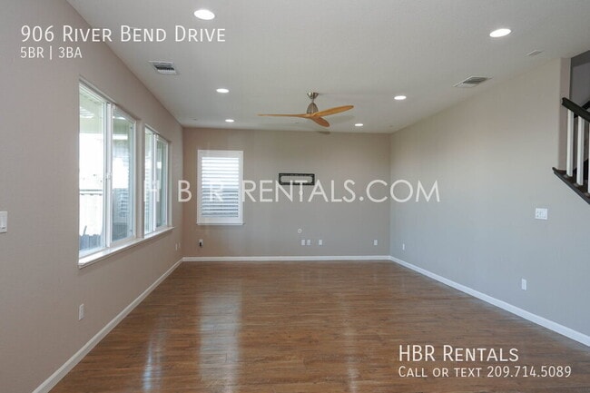 Building Photo - 906 River Bend Dr