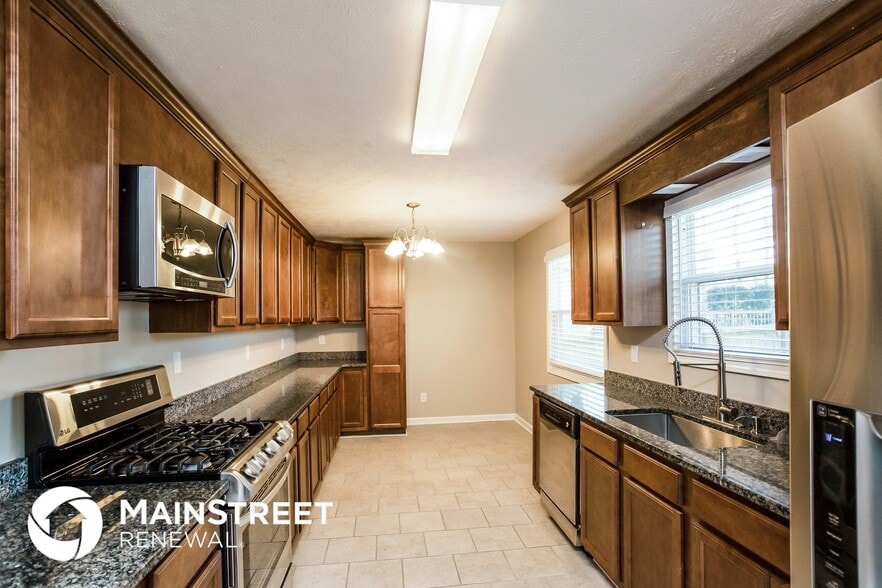 Building Photo - 4366 Wesley Dr