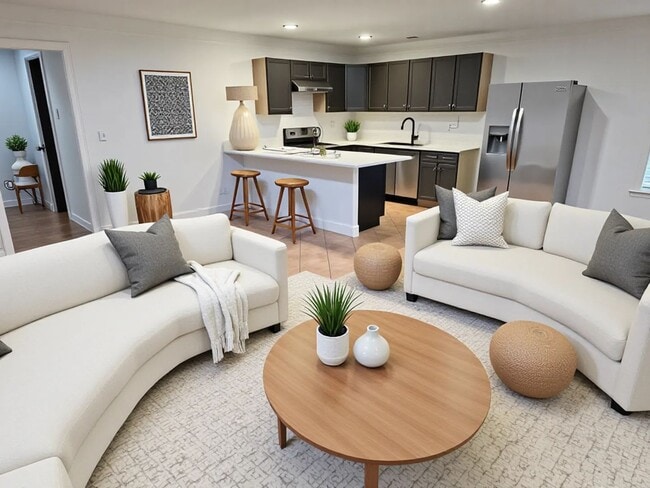 Primary Photo - 2351 Longhorn St