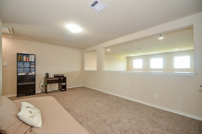 Building Photo - 9426 Barton Crossing Ln