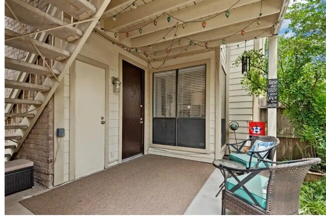 Building Photo - 1881 Bering Dr