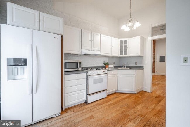 Building Photo - 310 Prince St