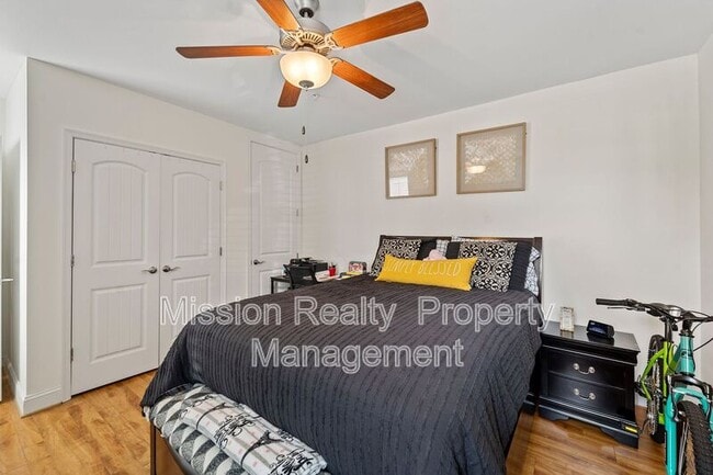 Building Photo - 4307 Fountain Square Plaza