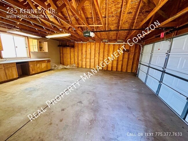 Building Photo - 285 Kennedy Dr